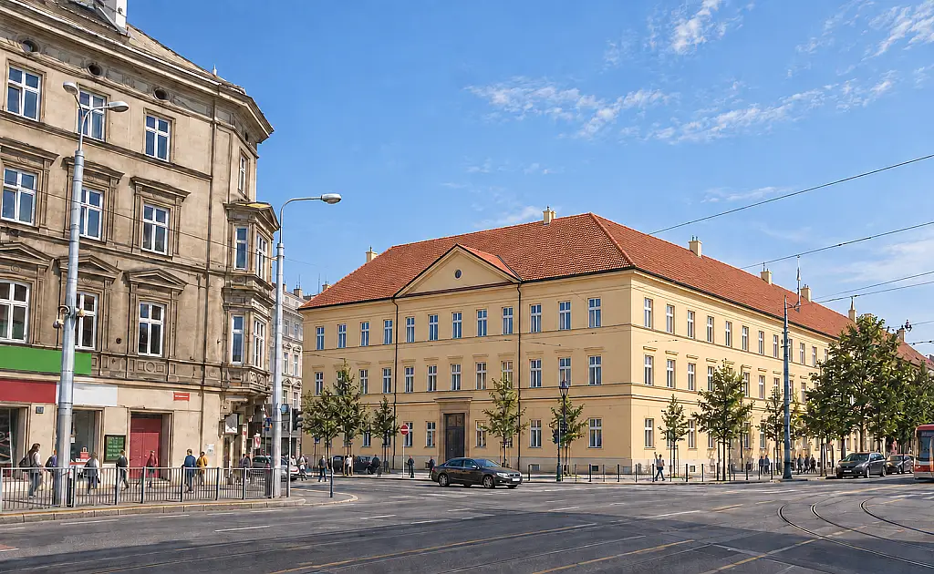 hlavní průčelí Palackého Pholed z MPR Plzeň (1).png