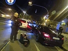 Bez řidičáku si chtěl zkusit, jestli ujede strážníkům, nakonec skončil sám v poutech