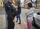 Strážníci si všimli riskantního couvání. Pak přišla dechová zkouška
