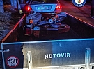 Auto bez řidiče a kradená motorka na vozíku