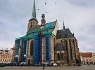 Střecha plzeňské katedrály je v kritickém stavu. Pomoci s její záchranou může i veřejnost