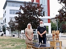 Hmyzí domek v podobě radnice na Slovanech