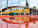 Unikát v Plzni: Atleti mají novou tribunu s náběhovým kopcem na střeše