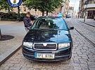 Spěchal prodat auto, ale k převozu mu něco chybělo