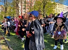 Na zahradu 63. mateřské školy v Plzni přiletěly koncem dubna čarodějnice a čarodějové!