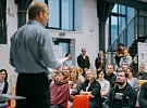 Dny AI v Centru robotiky: Umělá inteligence do škol patří, učitele ale nenahradí