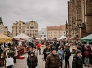 S jarem se vracejí Plzeňské farmářské trhy, vstupují do sedmnácté sezóny a také do nového prostoru U Zvonu
