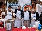 Vánoční polévka na náměstí zahřeje v žaludku i na srdci