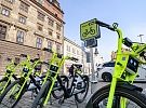 Plzeňské „Pilsen Bike“ startuje: 300 elektrokol v ulicích budí nadšení i obavy o bezpečnost